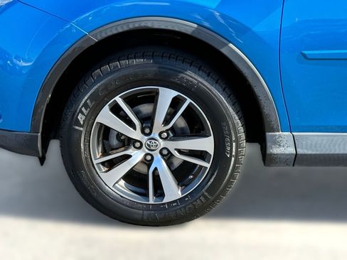 Used 2017 Toyota RAV4 XLE image 12