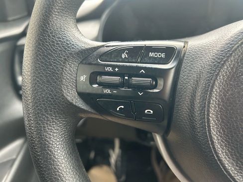 Used 2020 Kia Rio S image 7