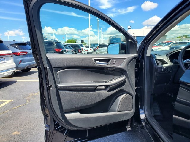 Certified 2024 Ford Edge SEL w/ Convenience Package AWD/4WD image 11