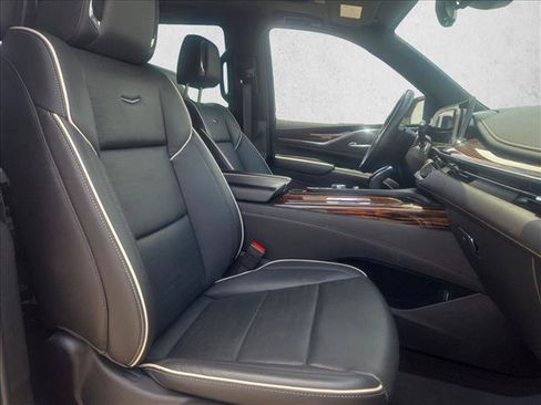 Used 2024 Cadillac Escalade Premium Luxury w/ Performance Package AWD/4WD image 22