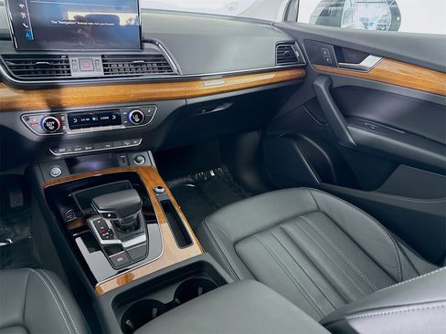 Certified 2023 Audi Q5 2.0T Premium w/ Convenience Package image 23