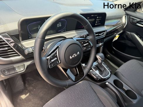 New 2026 Kia Seltos S AWD/4WD image 11
