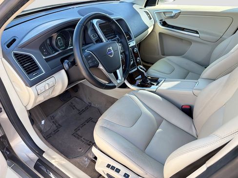 Used 2015 Volvo XC60 T5 Platinum image 26