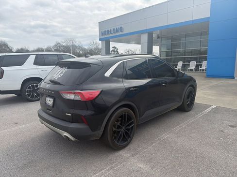 Used 2020 Ford Escape SE image 5