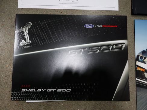 Used 2022 Ford Mustang Shelby GT500 w/ Carbon Fiber Track Pack RWD image 55
