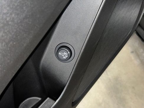 Certified 2024 Chevrolet Equinox LT image 6