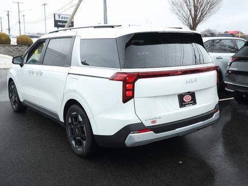 New 2025 Kia Carnival EX image 16