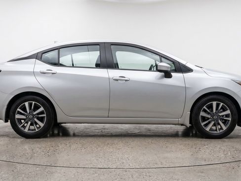 Used 2025 Nissan Versa SV FWD image 11