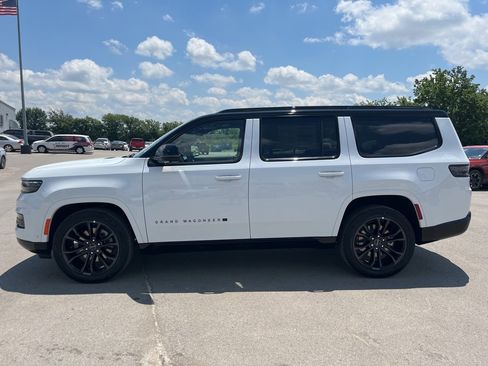 New 2024 Jeep Grand Wagoneer Series III w/ Rear Seat Video Group 1 image 8