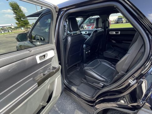 Used 2021 Ford Explorer ST w/ Equipment Group 401A AWD/4WD image 12
