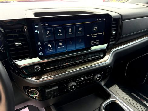 Used 2023 Chevrolet Silverado 1500 LT AWD/4WD image 17