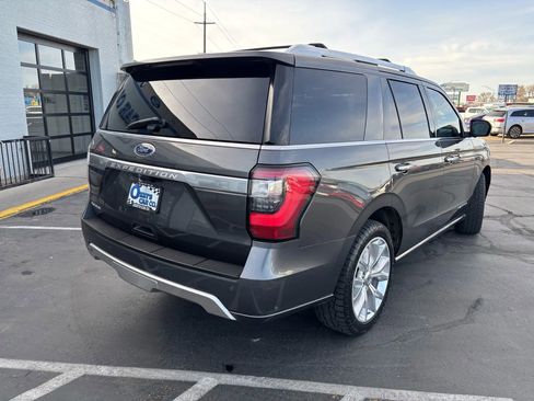 Used 2018 Ford Expedition Platinum image 3