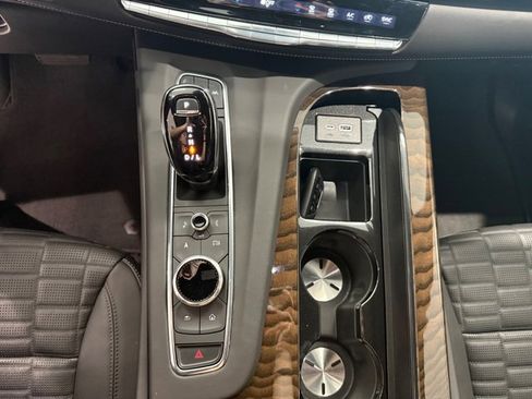 Used 2024 Cadillac Escalade ESV Sport Platinum w/ LPO, ONYX Package image 24