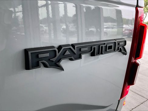 Used 2017 Ford F150 Raptor w/ Equipment Group 801A Mid AWD/4WD image 33