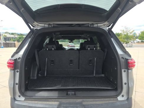 Used 2023 Chevrolet Traverse RS AWD/4WD image 7