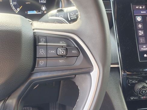Used 2023 Jeep Grand Cherokee L Laredo AWD/4WD image 14