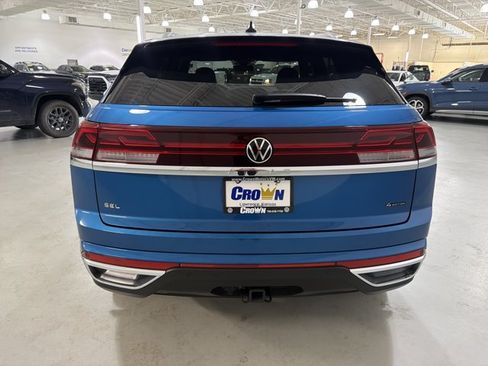 Used 2025 Volkswagen Atlas Cross Sport SEL AWD/4WD image 7