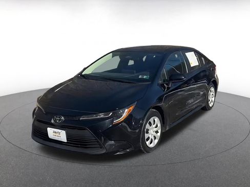Used 2025 Toyota Corolla LE image 7