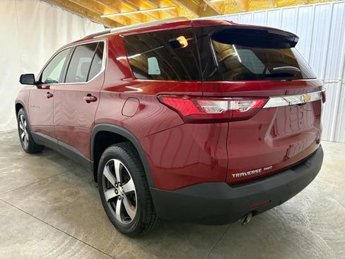 Used 2018 Chevrolet Traverse LT w/ LPO, Floor Liner Package AWD/4WD image 7