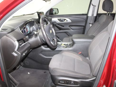 Used 2021 Chevrolet Traverse LT AWD/4WD image 17