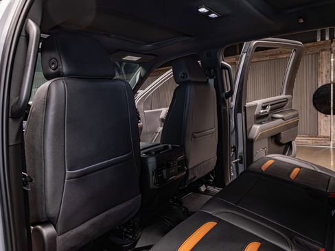 Used 2024 GMC Sierra 2500 AT4 w/ AT4 Premium Plus Package image 21