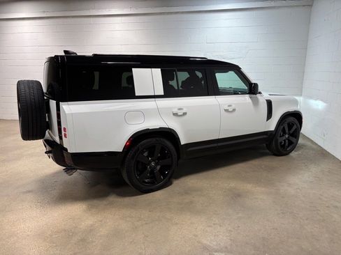 New 2025 Land Rover Defender 130 V8 image 6