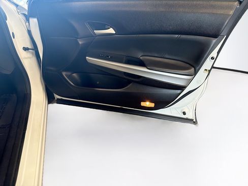 Used 2013 Honda Crosstour EX-L image 31