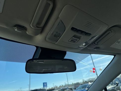 Used 2020 Toyota Corolla LE FWD image 28