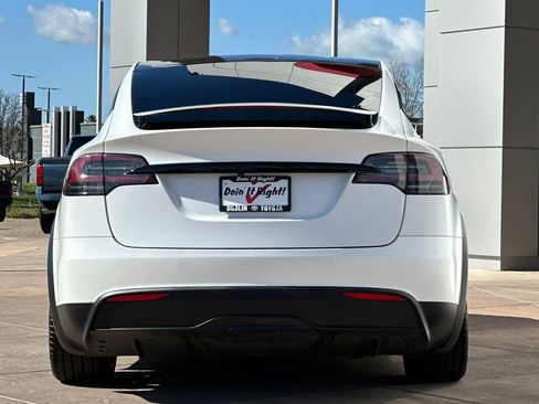 Used 2023 Tesla Model X image 5