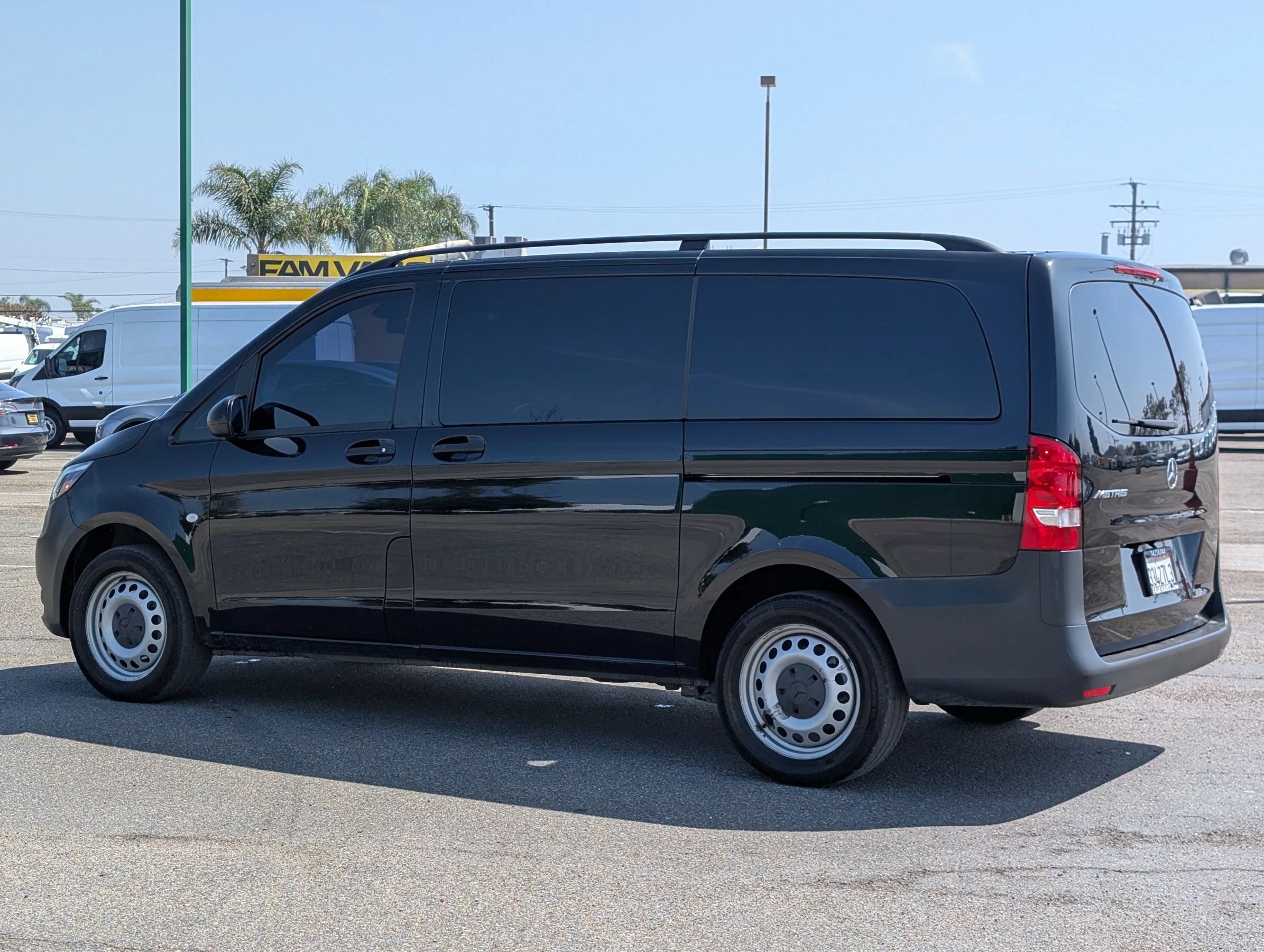 Used 2021 Mercedes-Benz Metris Passenger image 2