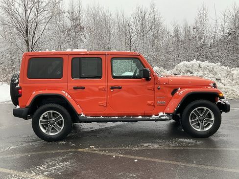 Used 2018 Jeep Wrangler Unlimited Sahara image 28