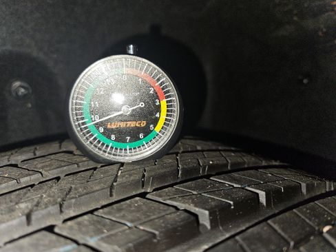 Used 2017 Nissan Rogue SV image 28