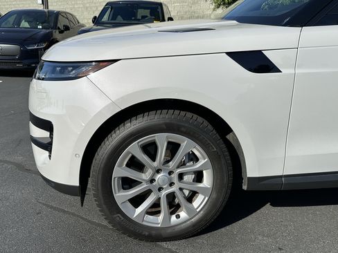 Used 2024 Land Rover Range Rover Sport SE AWD/4WD image 14
