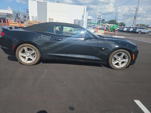 Used 2019 Chevrolet Camaro LT RWD image 14