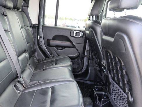 Used 2021 Jeep Gladiator Mojave AWD/4WD image 16
