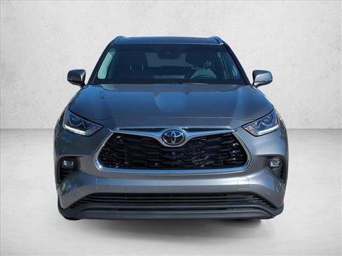 New 2026 Toyota Highlander Limited image 2