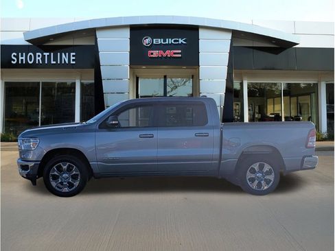 Used 2022 RAM 1500 Big Horn AWD/4WD image 4