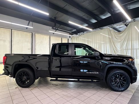 Used 2023 GMC Sierra 1500 Pro w/ Graphite Edition AWD/4WD image 3