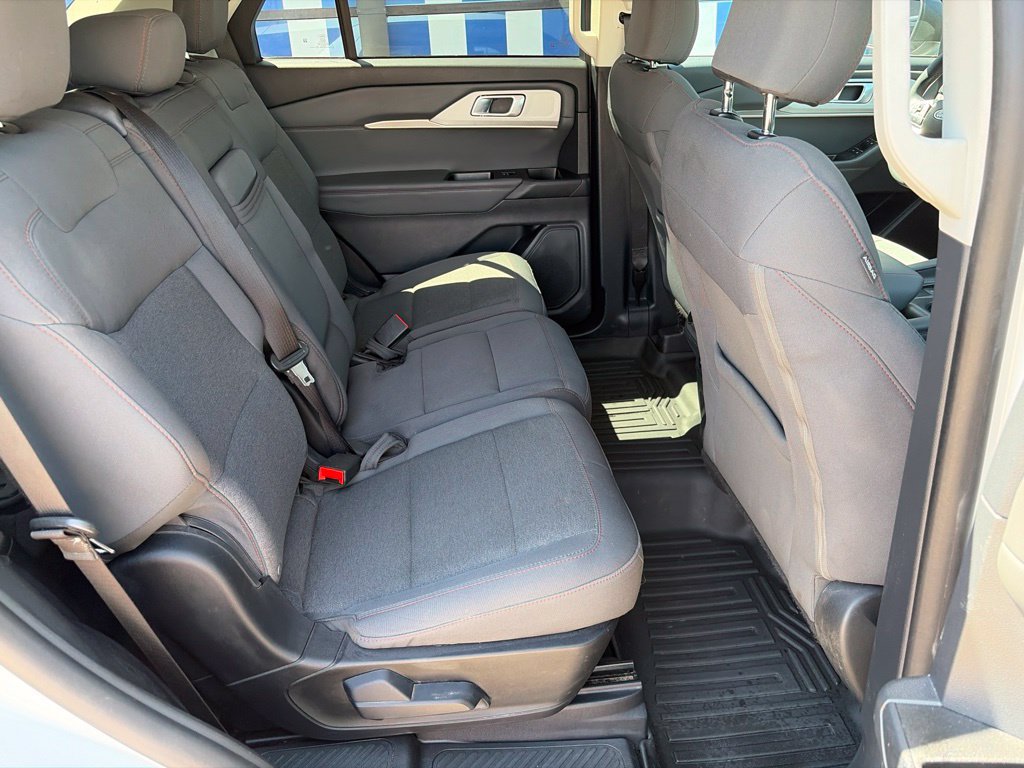 Certified 2025 Ford Explorer Active RWD image 14