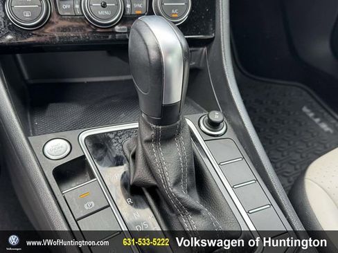 Certified 2021 Volkswagen Jetta R-Line w/ R-Line Cold Weather Package FWD image 29