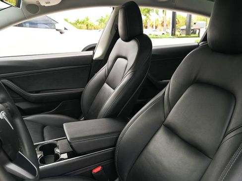 Used 2020 Tesla Model 3 Standard Range Plus RWD image 10