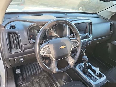 Used 2022 Chevrolet Colorado LT w/ Fleet Safety Package image 8