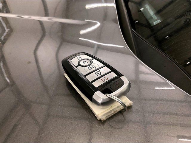 Used 2021 Ford Edge SEL w/ Convenience Package AWD/4WD image 9