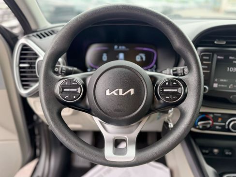 Used 2024 Kia Soul LX FWD image 21