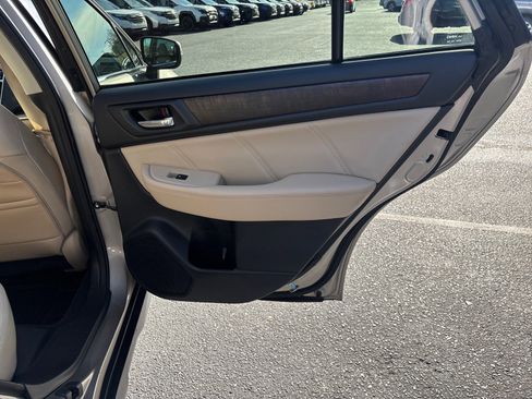 Used 2019 Subaru Outback 2.5i Limited w/ Popular Package #2 image 39