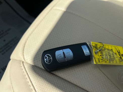 Used 2017 Toyota Yaris iA FWD image 26