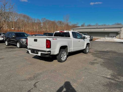 Used 2022 Chevrolet Colorado LT w/ Fleet Safety Package image 7