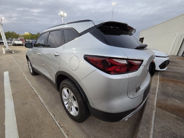 Used 2022 Chevrolet Blazer LT w/ Sound & Technology Package FWD image 3