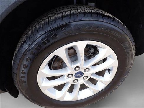 Used 2022 Ford Escape SE image 7