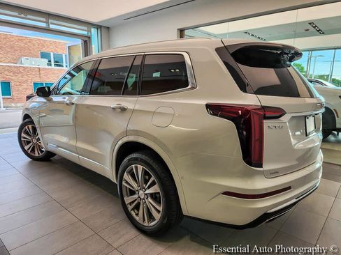 Certified 2023 Cadillac XT6 Premium Luxury w/ Technology Package AWD/4WD image 6